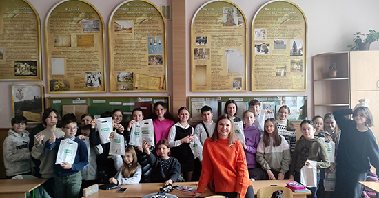 Уроки гігієни із стоматологом Дарією Музикою Уроки гігієни із стоматологом Дарією Музикою