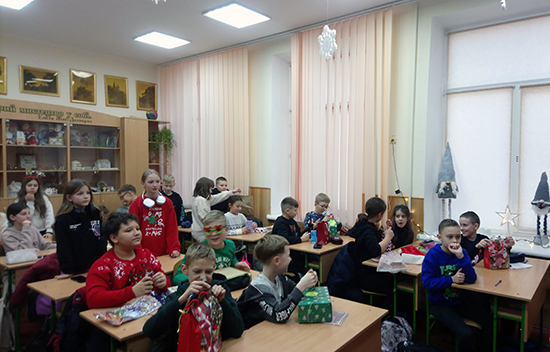 «Таємний Санта» в 5-А класі «Таємний Санта» в 5-А класі