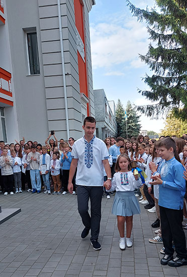 Перший дзвоник у ліцеї "Український" Перший дзвоник у ліцеї "Український"