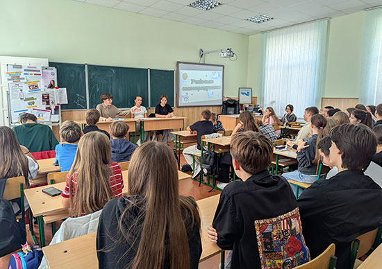 Виборчі перегони в Рівненському ліцеї «Український» Виборчі перегони в Рівненському ліцеї «Український»