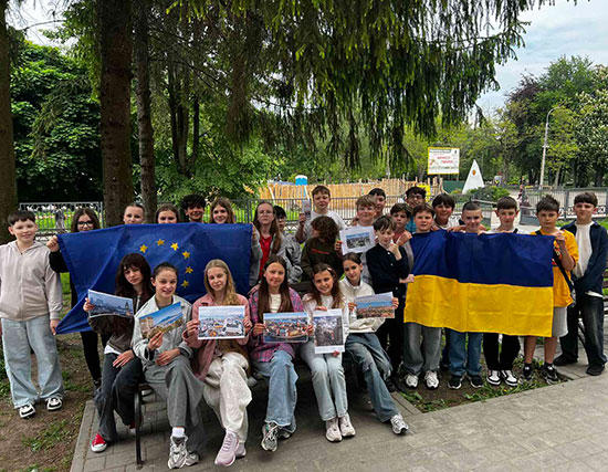 Єдність у різноманітті: як у Рівненському ліцеї «Український» відзначили День Європи Єдність у різноманітті: як у Рівненському ліцеї «Український» відзначили День Європи